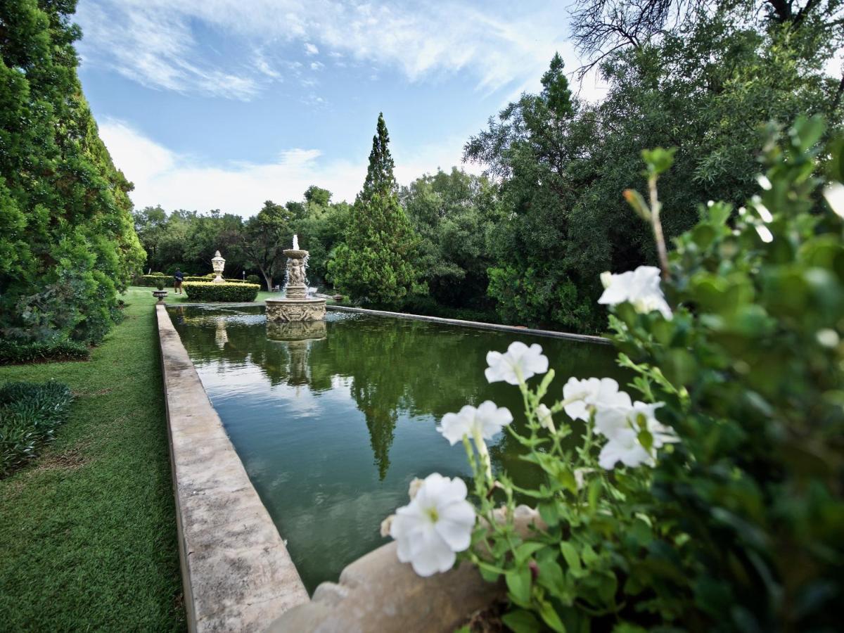 Shades Of Summer Boutique Hotel Centurion Exterior photo
